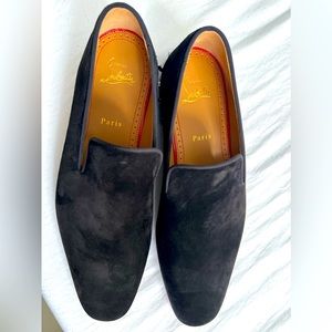 New suede loafers mint condition no shoe box. never get the box when I buy shoes